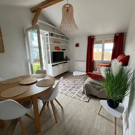 Holiday home Lalyne- Maison De Charme Et Son Sur Trouville-sur-Mer