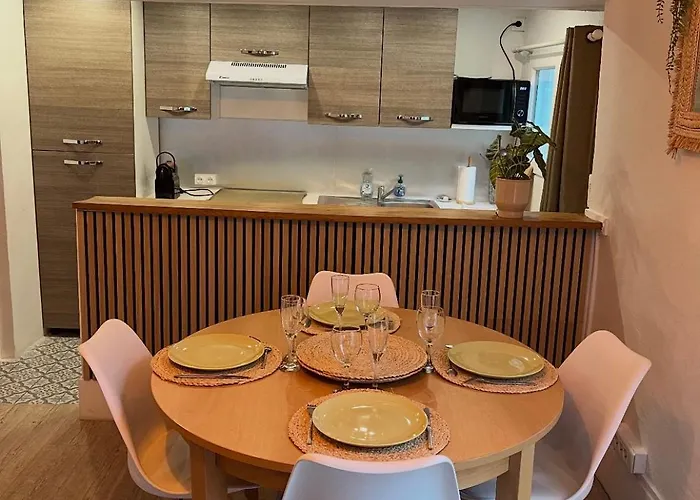 Lalyne- Maison De Charme A Sur *